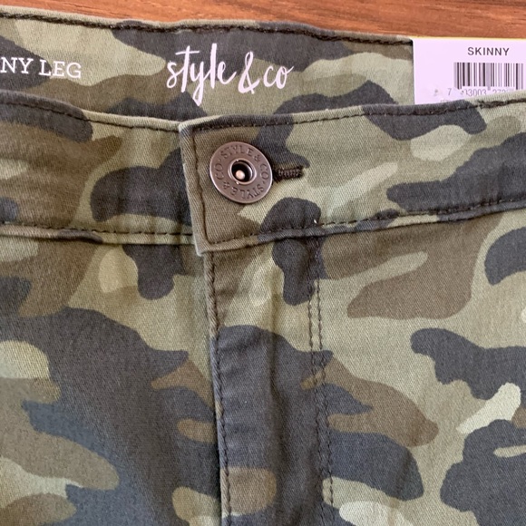 Style & Co Curvy Fit Skinny Jeans NWT - Picture 2 of 7